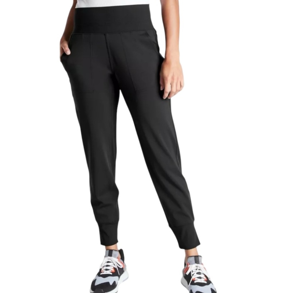 Black Women's Pull-On Jogger Pants